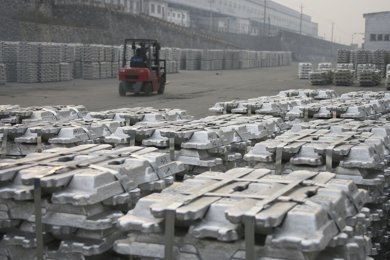 史丹佛最新報告：供應鏈碳排普遍被「嚴重低估」，改用實際數據恐讓碳帳本暴增 40%